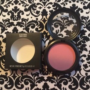 LE MAC Ombré Blush in Azalea Blossom